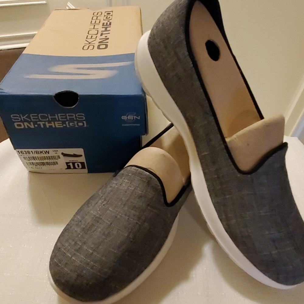 Skechers On- The- Go